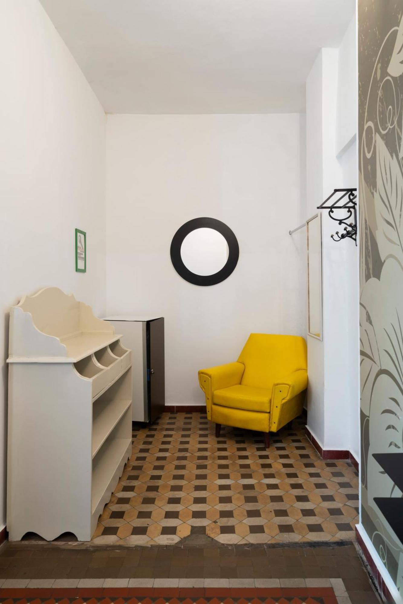 Twin Room,1597551869:JPEG